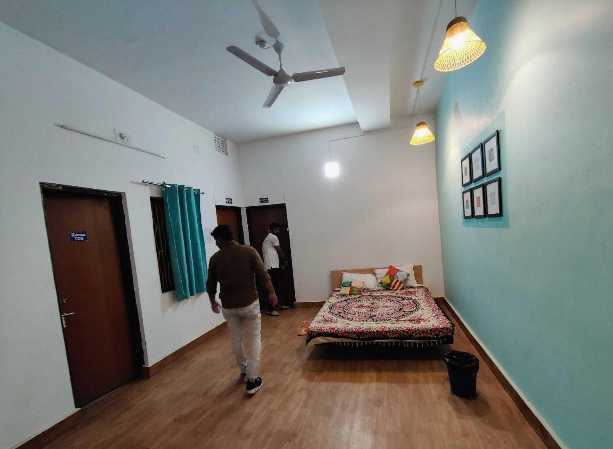 Hotel O Housefull Residency Khandagiri Exterior photo
