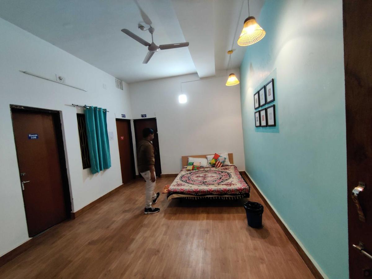 Hotel O Housefull Residency Khandagiri Exterior photo